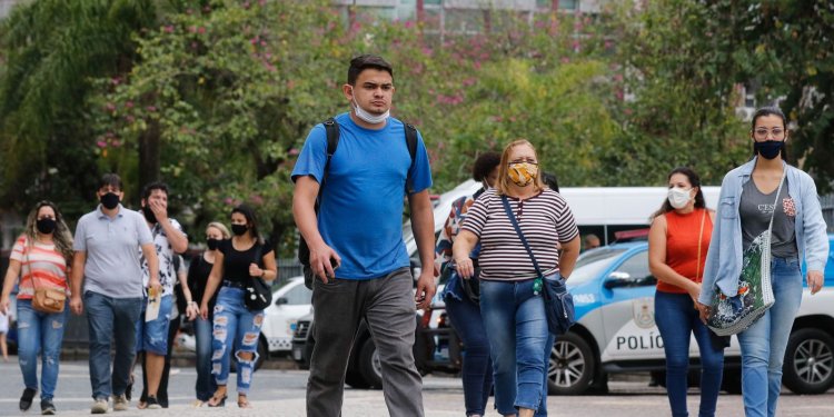 País registra 29,8 mil casos e 117 mortes por covid-19 em 24 horas