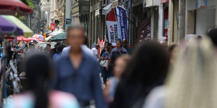 Brasil registra 69 mortes e 22,6 mil casos de covid-19 em 24 horas