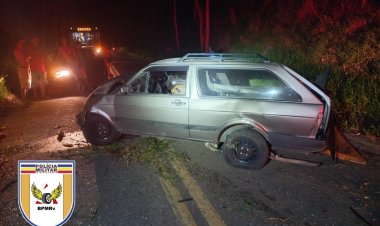 Acidente de trânsito com vítima na rodovia AMG-3050, sentido  Chácara/ Juiz de Fora