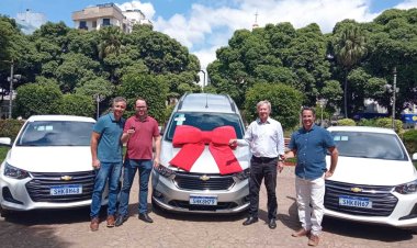 Ubá: Educação recebe três novos veículos