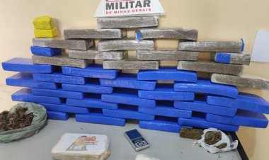 PM apreende mais de 40 barras de maconha e várias armas em Muriaé