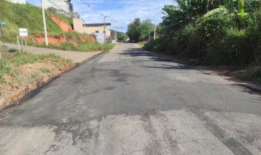 Obras dá continuidade aos serviços de manutenção nas vias públicas de Ubá
