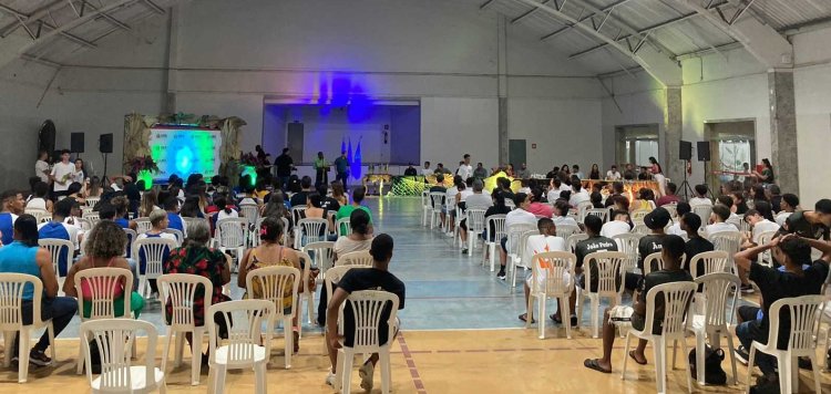 Atletas destaque dos Jogos Escolares Ubaenses 2023 são premiados