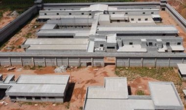 Governo de Minas vai concluir obras da Cadeia Pública de Ubá