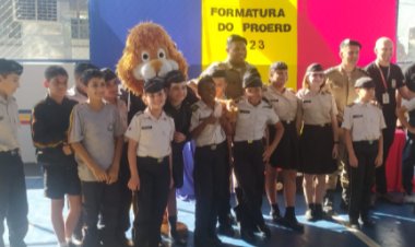 Polícia militar realiza formatura do Proerd no CTPM-Ubá – Unidade Cândido Martins de Oliveira
