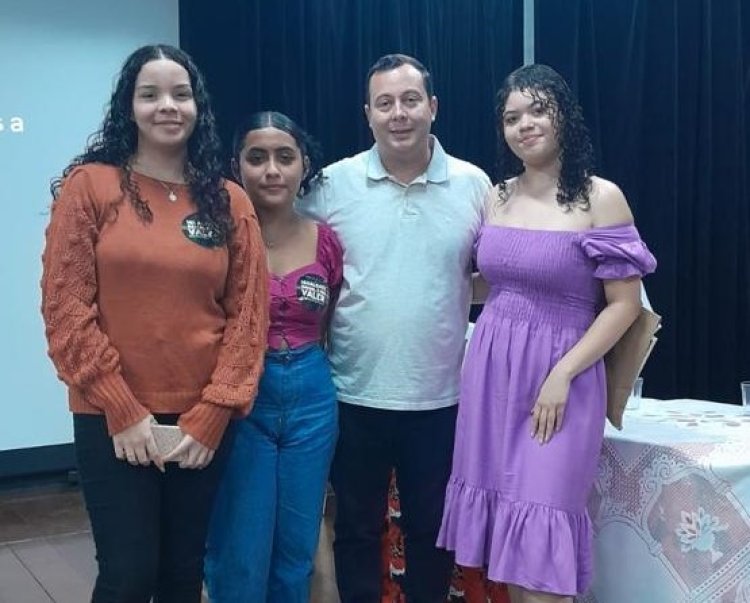 Escola Estadual Padre Joãozinho conquista os três primeiros lugares em concurso de poesia