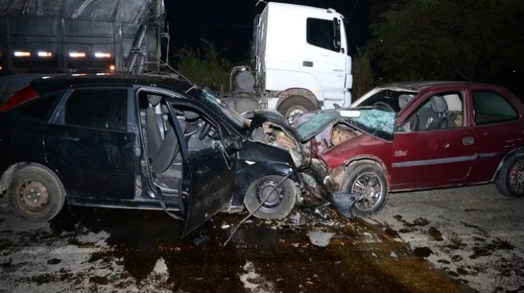 Colisão frontal em Muriaé deixa sete pessoas feridas, uma em estado grave