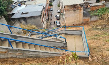 Prefeitura de Ubá constrói escadão ligando os bairros Louriçal e São Sebastião