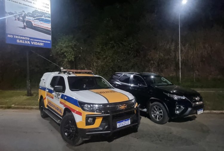 Polícia Militar Rodoviária prende autor por conduzir veículo clonado