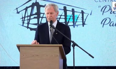 Prefeito de Ubá discursa durante Inauguração do novo Paço Municipal