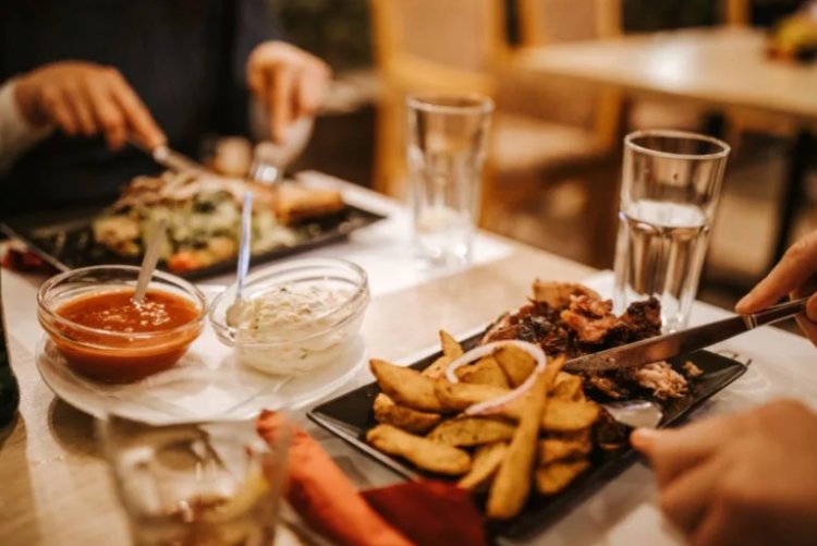 Estelionatário tenta aplicar golpe da comida estragada em restaurantes da região