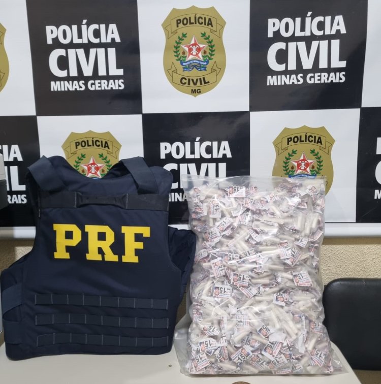 Leopoldina: PCMG prende dois homens com mil pinos de cocaína