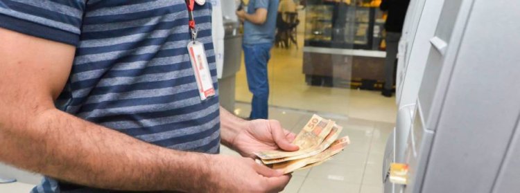 Governo de Minas paga 13º salário dos servidores no dia 18/12