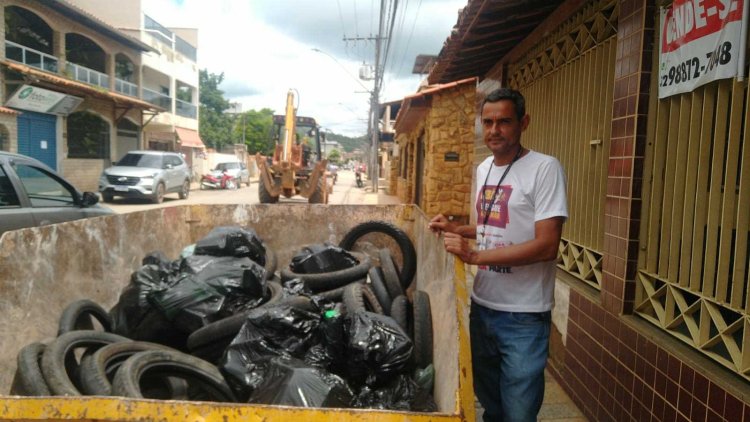 Mutirão comunitário descarta mais de 7 toneladas de potenciais focos de dengue em Ubá