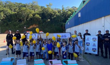 Maio Amarelo: GCM realiza ação com estudantes de Ubá