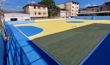 Prefeitura de Ubá revitaliza quadra poliesportiva do bairro Inês Groppo