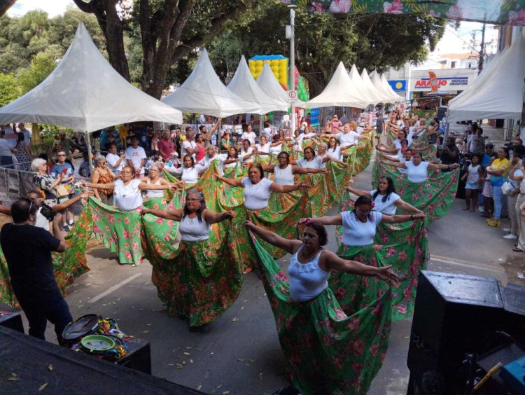 Ubá: Feira e Festival de Quitutes e Quitandas movimentam Praça São Januário