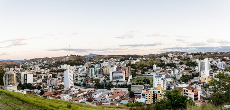 Eleições 2024: Pesquisa confirma Mônica Vallone como grande favorita em Ubá