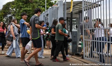 Estudantes aprovam tema da redação do Enem, mas acham prova cansativa