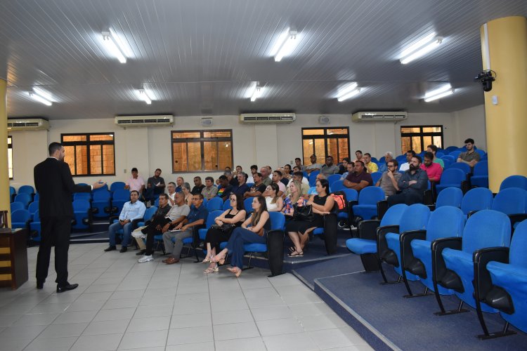 Simpósio: Estratégias para um mandato eficiente realizado pela CMU reúne dezenas de vereadores eleitos e reeleitos de Ubá e região