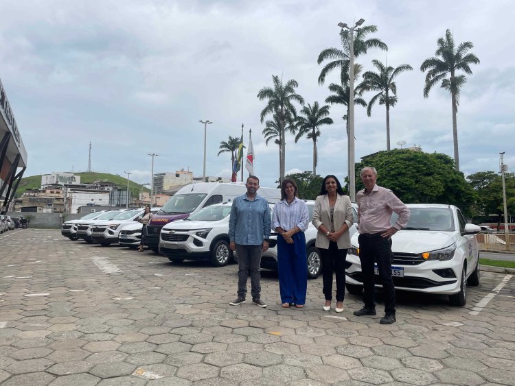 Prefeitura de Ubá entrega 8 veículos para reforçar a frota da Secretaria de Saúde