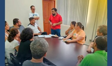 Viçosa: Prefeito Ângelo Chequer se reúne com servidores da Saúde para discutir revisão do plano de cargos e salários