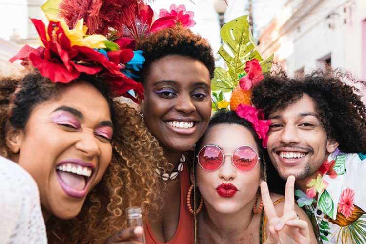 Procon-MG alerta sobre direitos do consumidor e possíveis práticas abusivas durante o carnaval