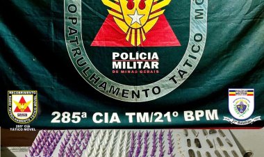 Ubá: Polícia Militar prende dois suspeitos por tráfico de drogas durante operação força total no Industrial