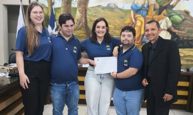 Câmara de Ubá entrega Moção de Aplausos à APAE por décadas de dedicação e inclusão social