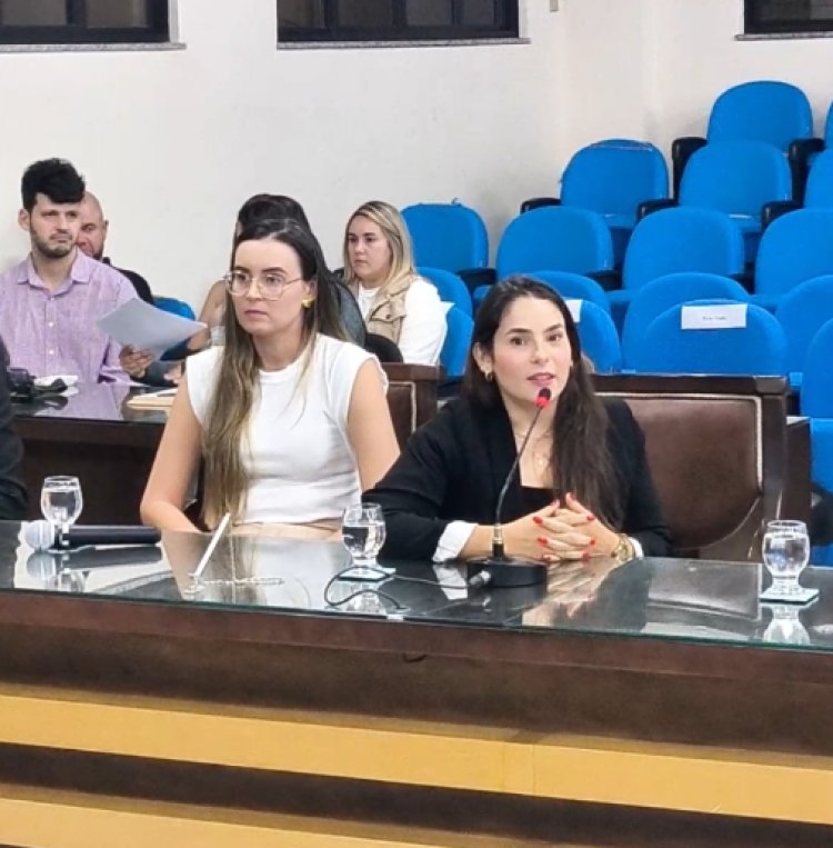 Dra. Mayara Souza ressalta a importância da escuta, da empatia e do acolhimento psicológico no tratamento da fibromialgia durante audiência na Câmara de Ubá