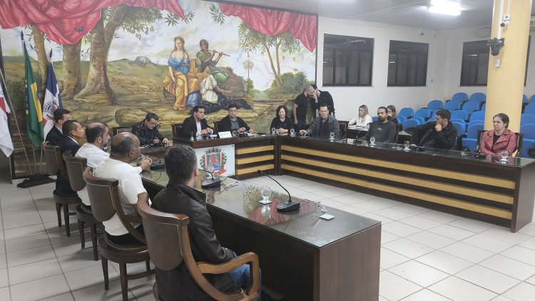 Audiência Pública discute fechamento dos supermercados aos domingos em Ubá