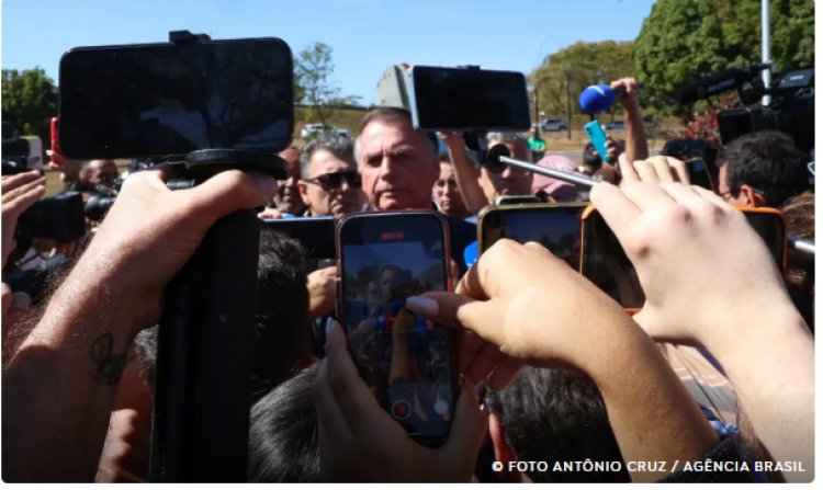 Suprema humilhação, diz Bolsonaro sobre tornozeleira eletrônica