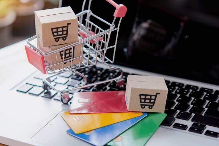 Pesquisa Fecomércio MG: quase 60% do comércio mineiro vende pela internet