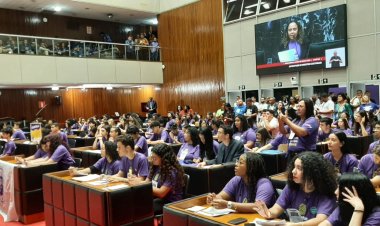 Parlamento Jovem de Minas aprova 12 propostas na etapa estadual e define tema de 2026