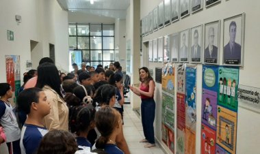 Estudantes visitam a Câmara Municipal de Ubá em mais uma edição do projeto Escola na Câmara