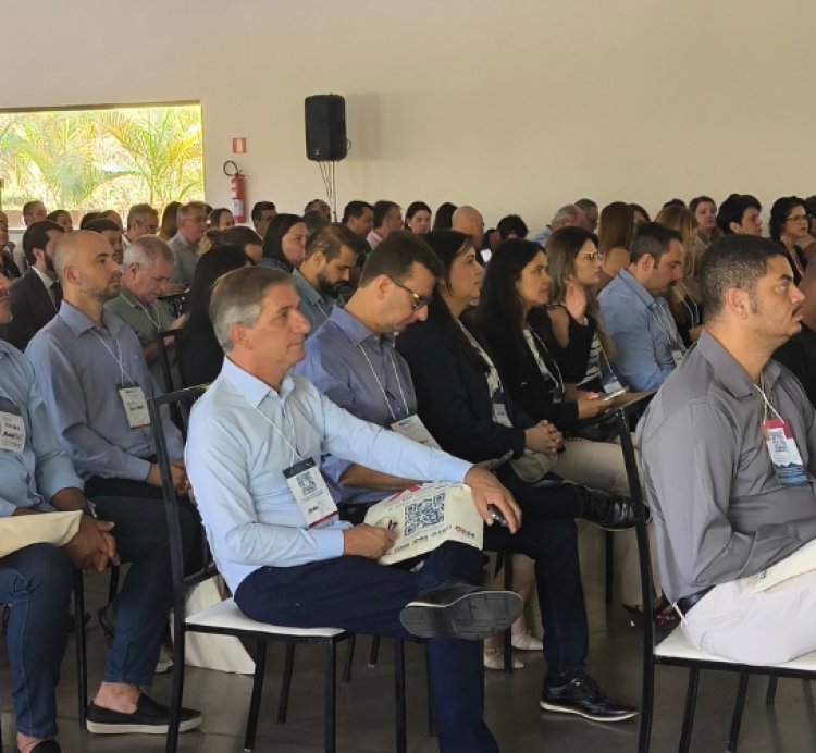 Natal da Ferrari marca presença na Caravana da AMM em Visconde do Rio Branco