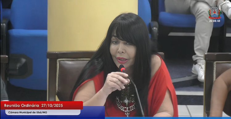 Vereadora Jane Lacerda pede vista de proposta que pode permitir vereadores ocuparem cargos no Executivo