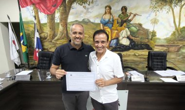 Câmara de Ubá homenageia empreendedor Claudinei Natal de Paiva com Moção de Aplausos