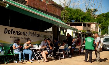 População afetada pelas enchentes na Zona da Mata mineira recebe atendimento da DPU