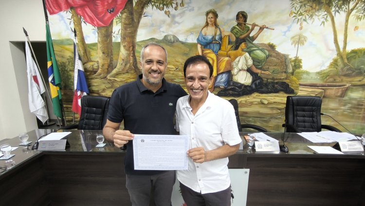 Câmara de Ubá homenageia empreendedor Claudinei Natal de Paiva com Moção de Aplausos